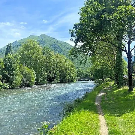 אורחן De La Vallee D'ossau