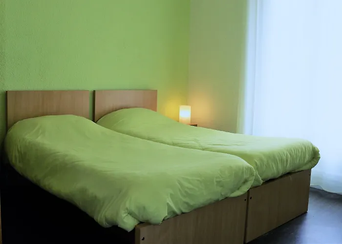 De La Vallee D'ossau Izest