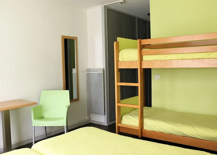 De La Vallee D'ossau Izest